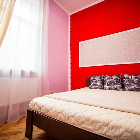 Apartment On Teatralna 7 Lviv Extérieur photo